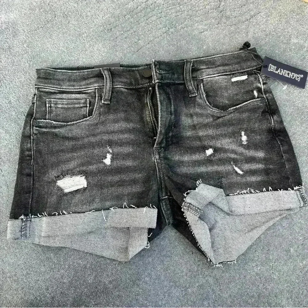 NEW ($68) Blanknyc The Fulton Distressed Roll Up Black Jean shorts by Blank NYC